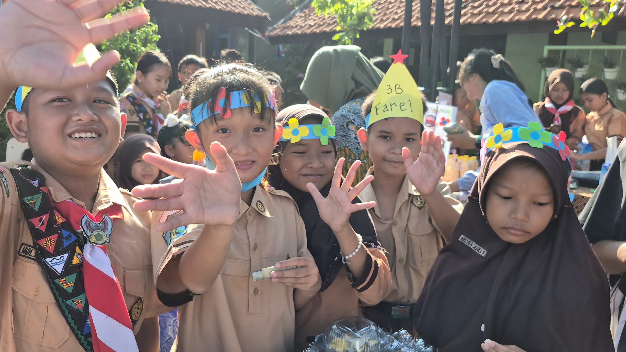 Keceriaan siswa peserta Market Day